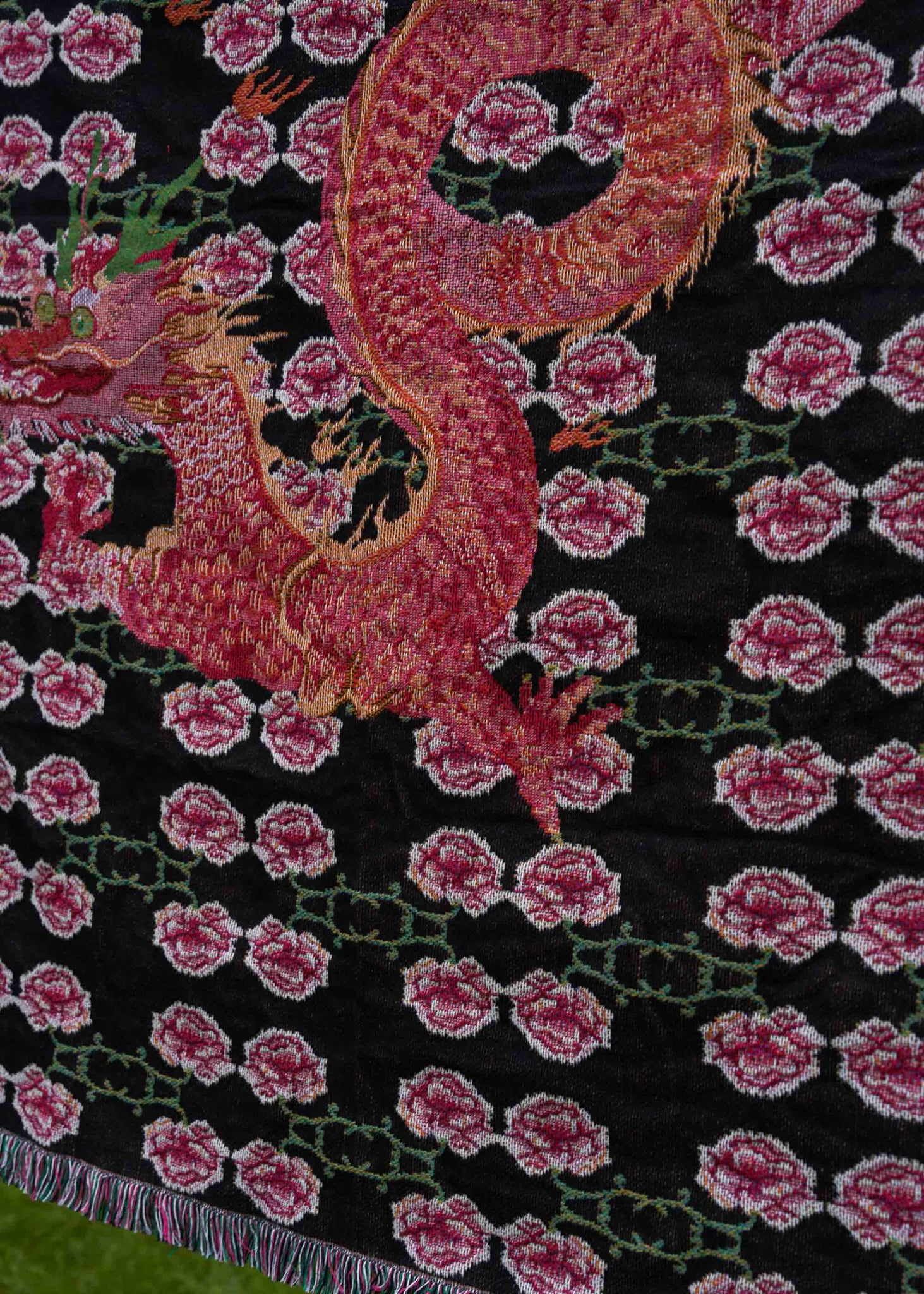 Black & Pink Jacquard Dragon Throw Blanket