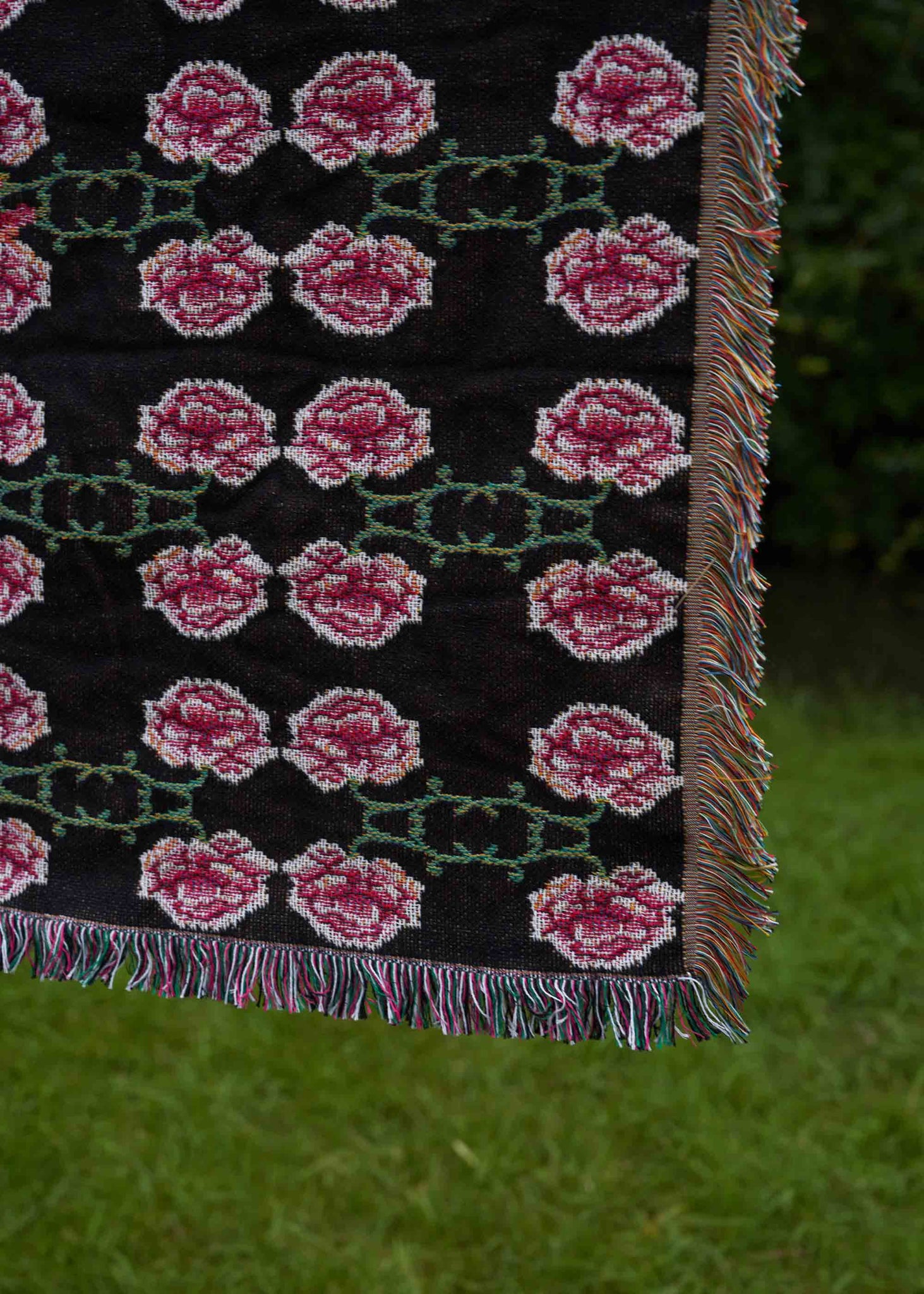 Black & Pink Jacquard Dragon Throw Blanket