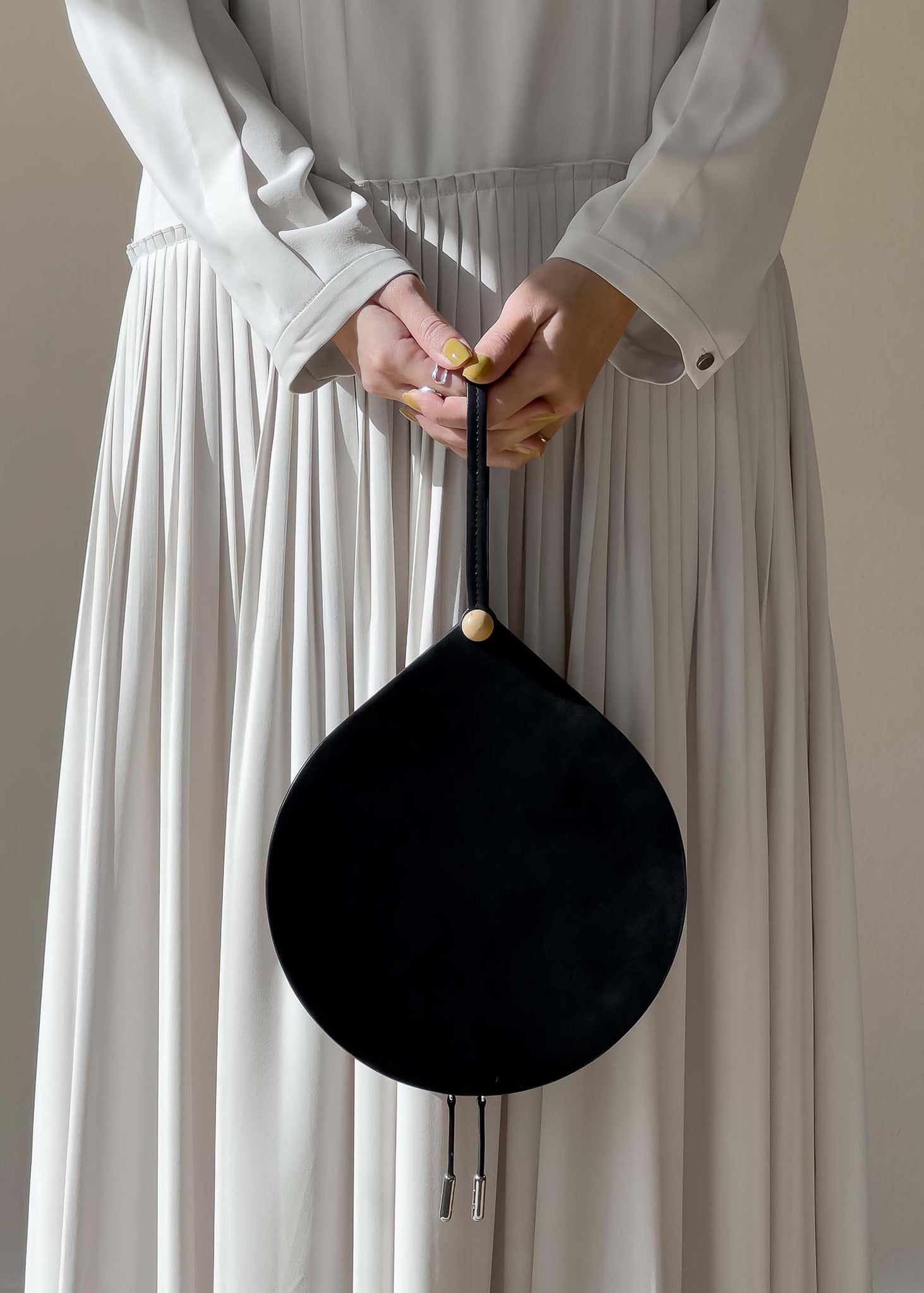 Black Cornercircle Hangbag