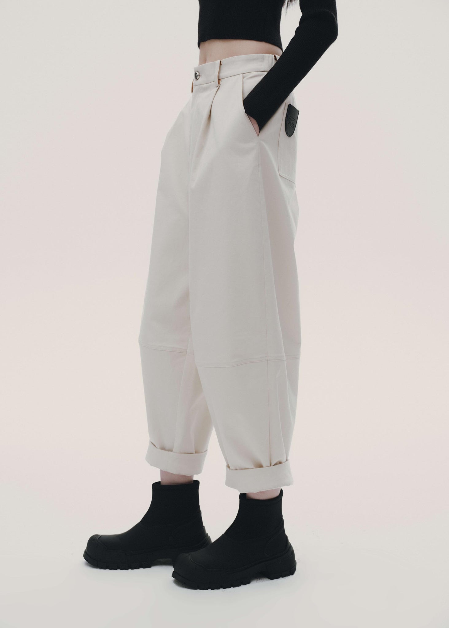 White Barrel Trousers