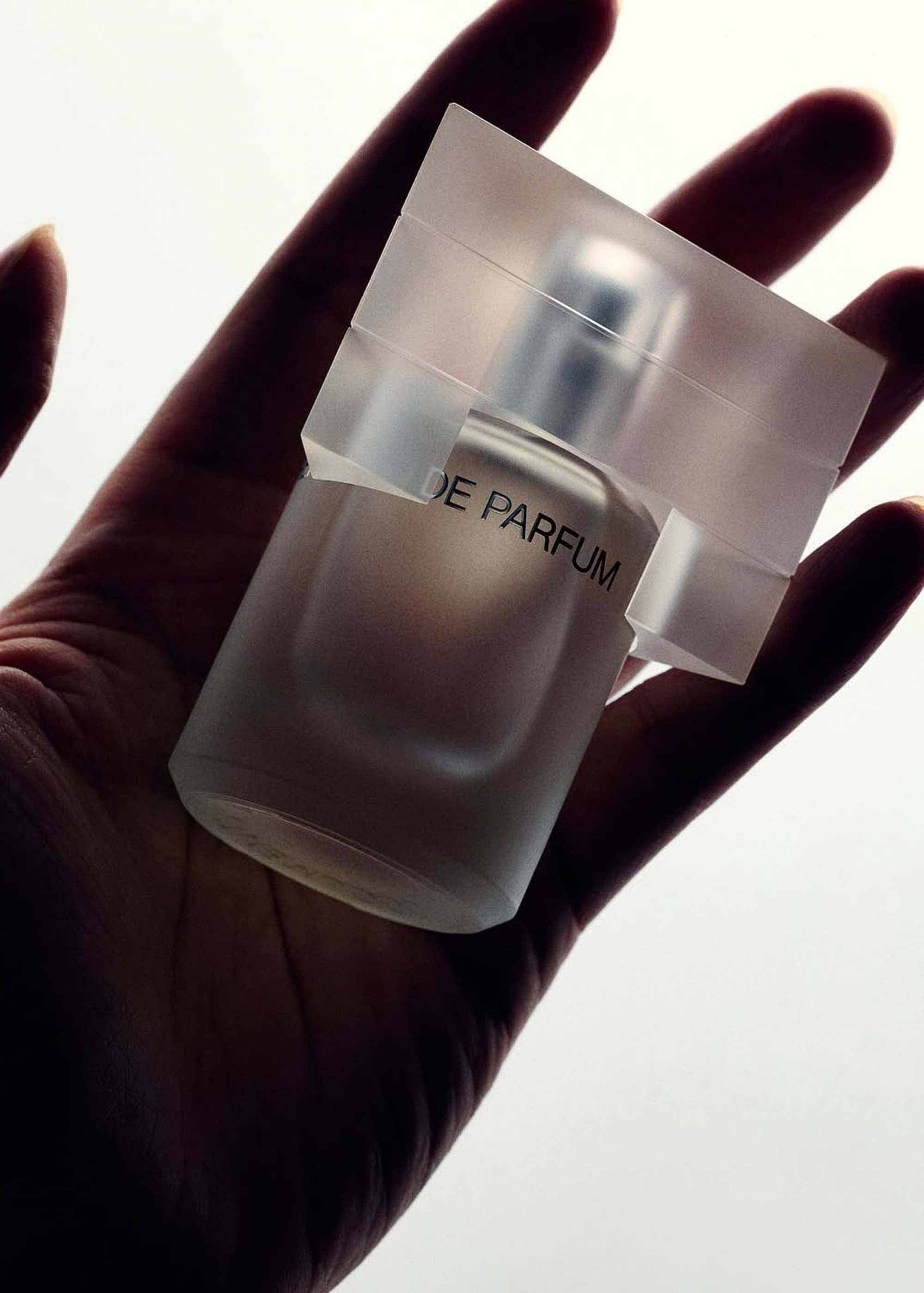 DOCUMENTS 香水　FEATHER 30mL IMG_4476_2000x.jpg?v=1734402517