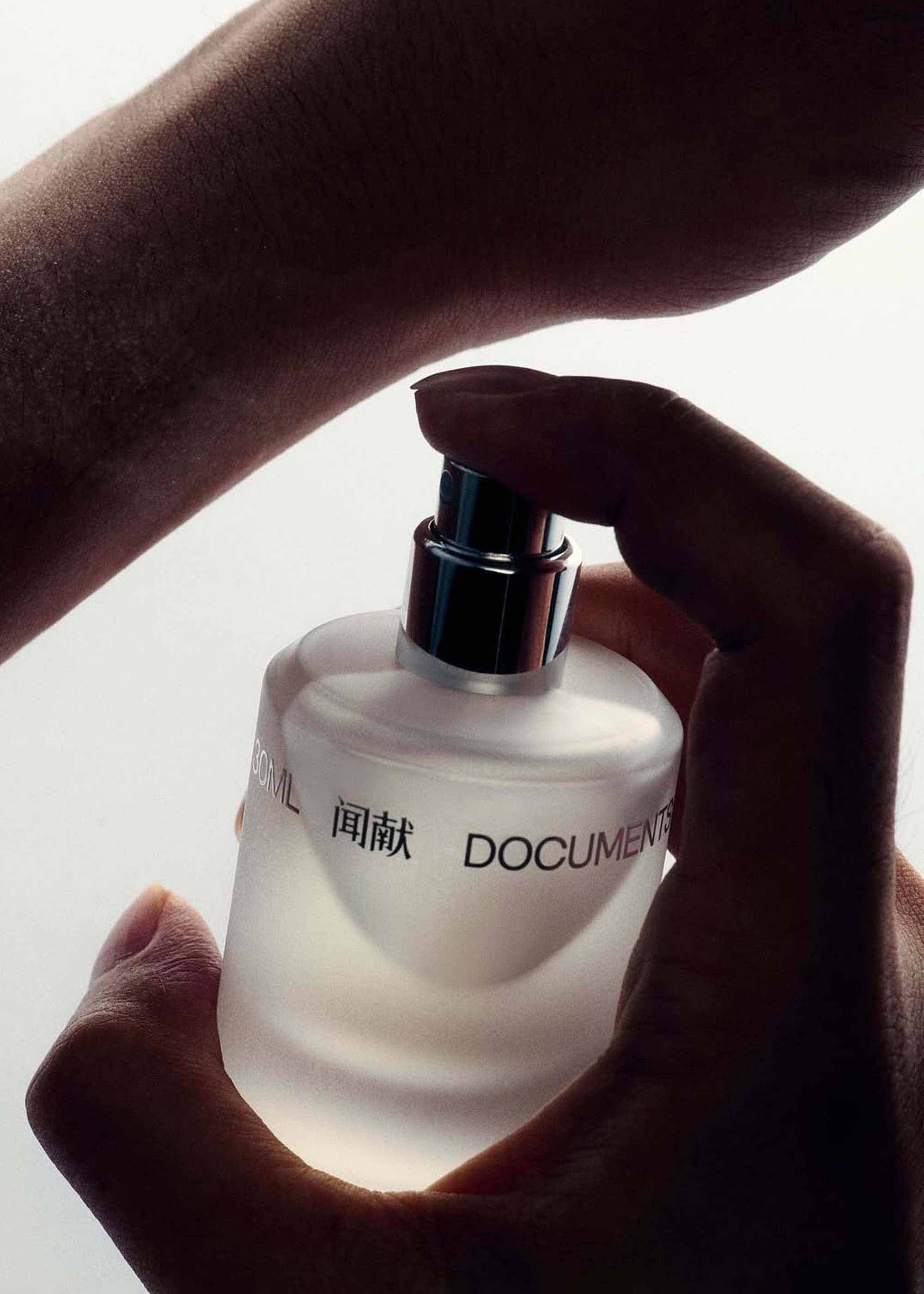 DOCUMENTS: FEATHER Eau de Parfum | 157Moments