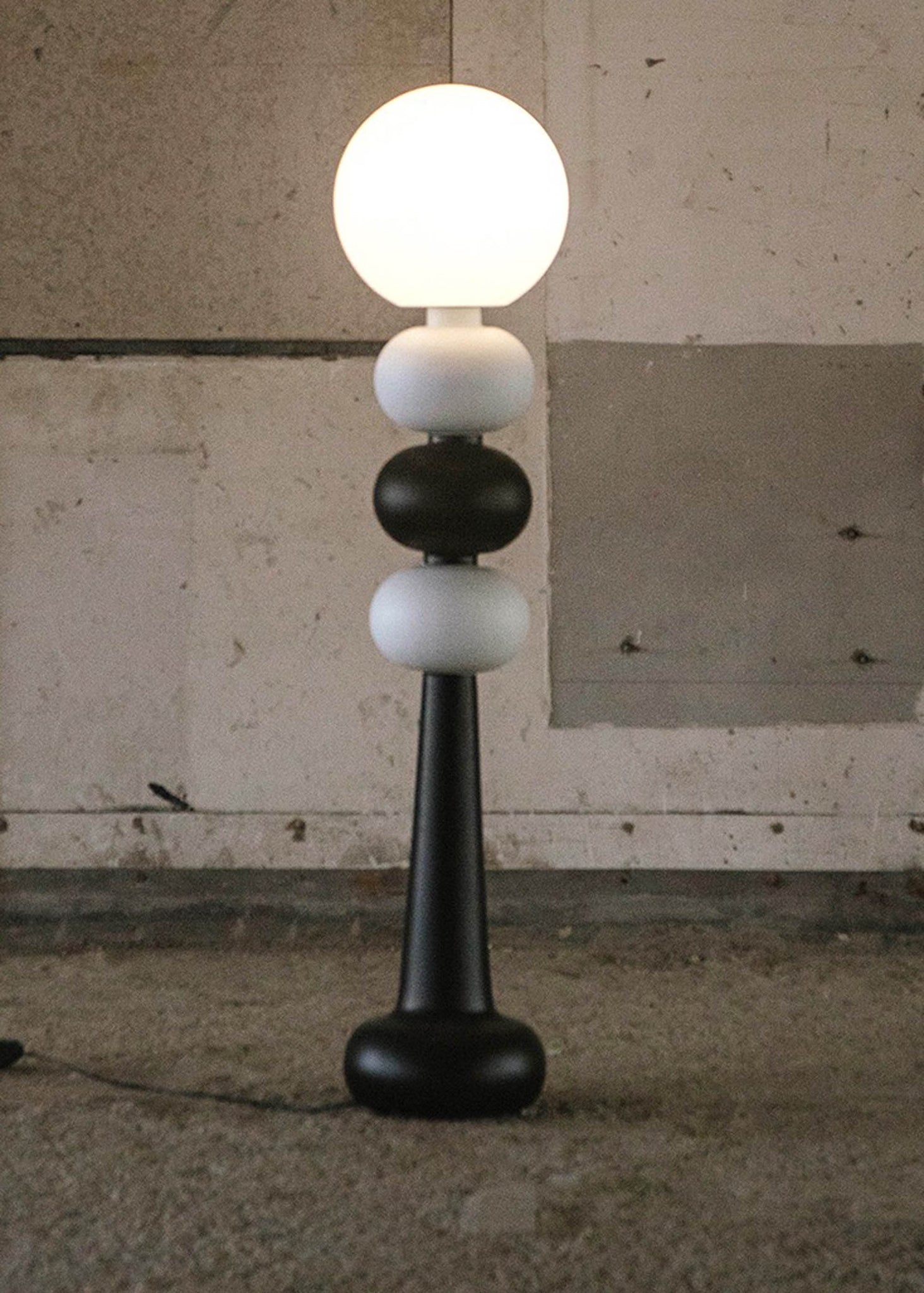 Totem Floor Lamp - 157Moments