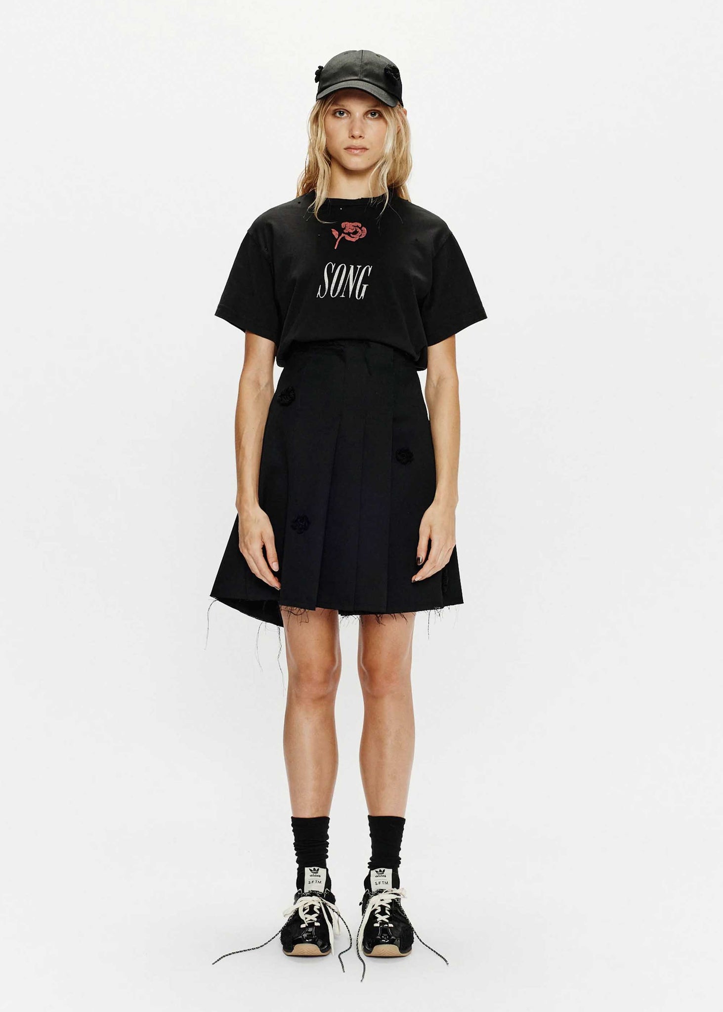 Black Pleated Daisy Mini Skirt