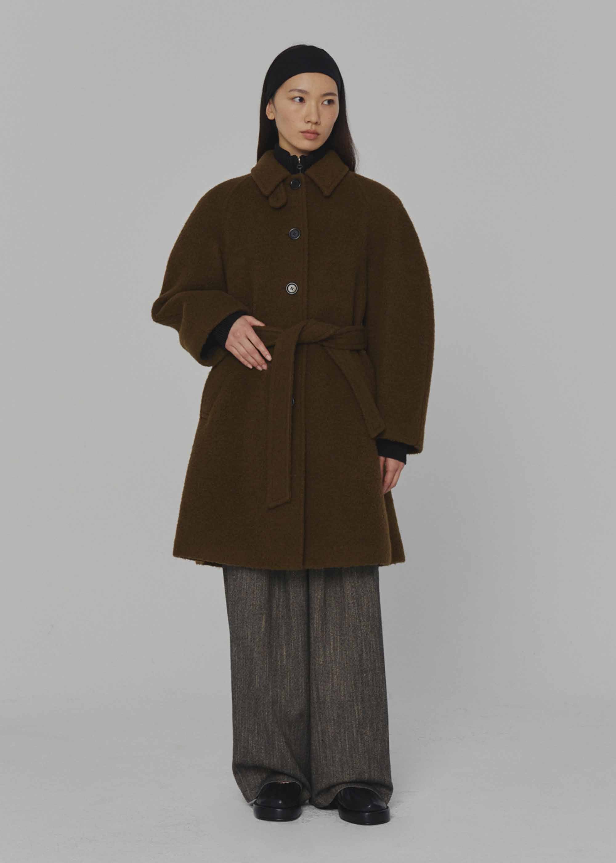 AMOMENTO: Brown Fuzzy Raglan Coat | 157Moments